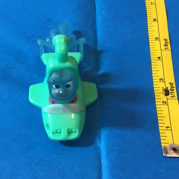 ⛱️2/$5⛱️2023 McDonald’s Disney Happy Meal Toys Elemental #2 Wade on water - Picture 1 of 4